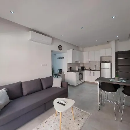 Deana Crt 144 With Pool In Dasoudi